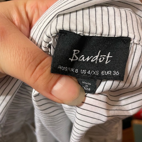 BARDOT WOMENS PINSTRIPE OFF SHOULDER PEASANT BLOUSE - Picture 3 of 4